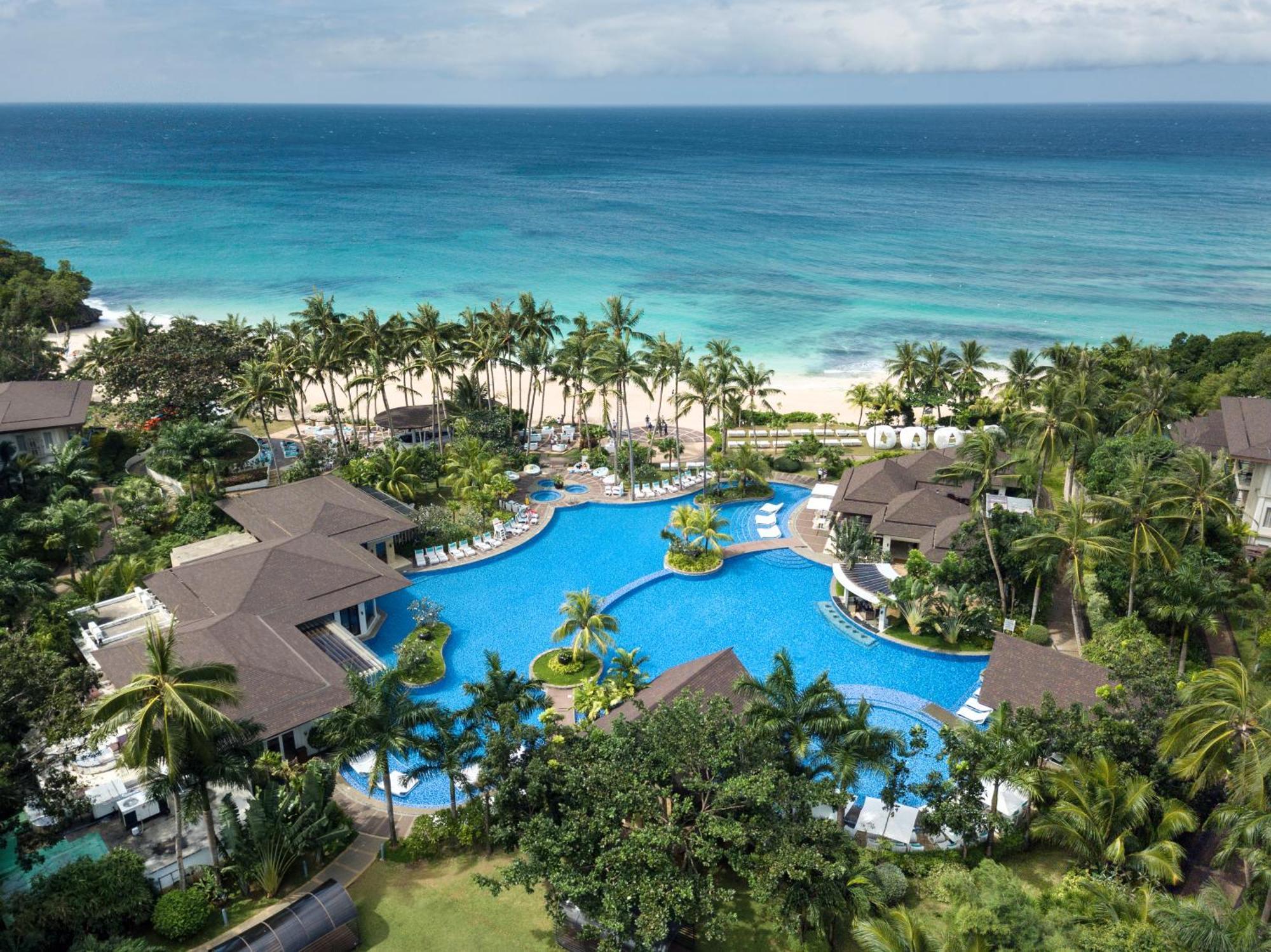 Movenpick Resort & Spa Boracay Yapak Extérieur photo The pool at the Hard Rock Hotel