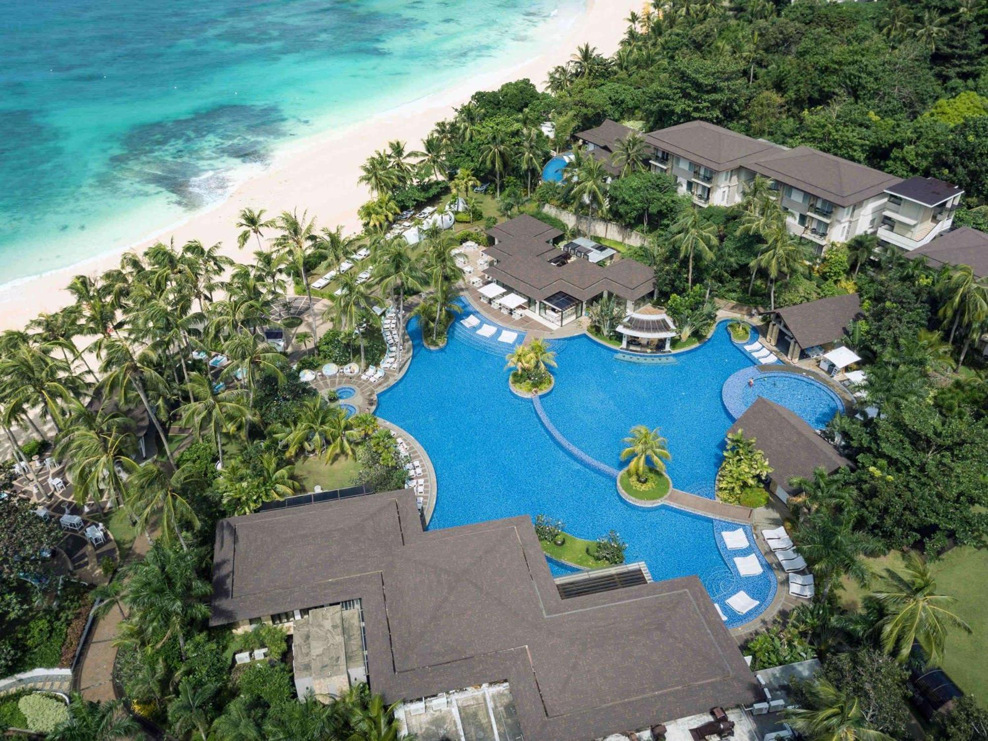 Movenpick Resort & Spa Boracay Yapak Extérieur photo Aerial view of the resort