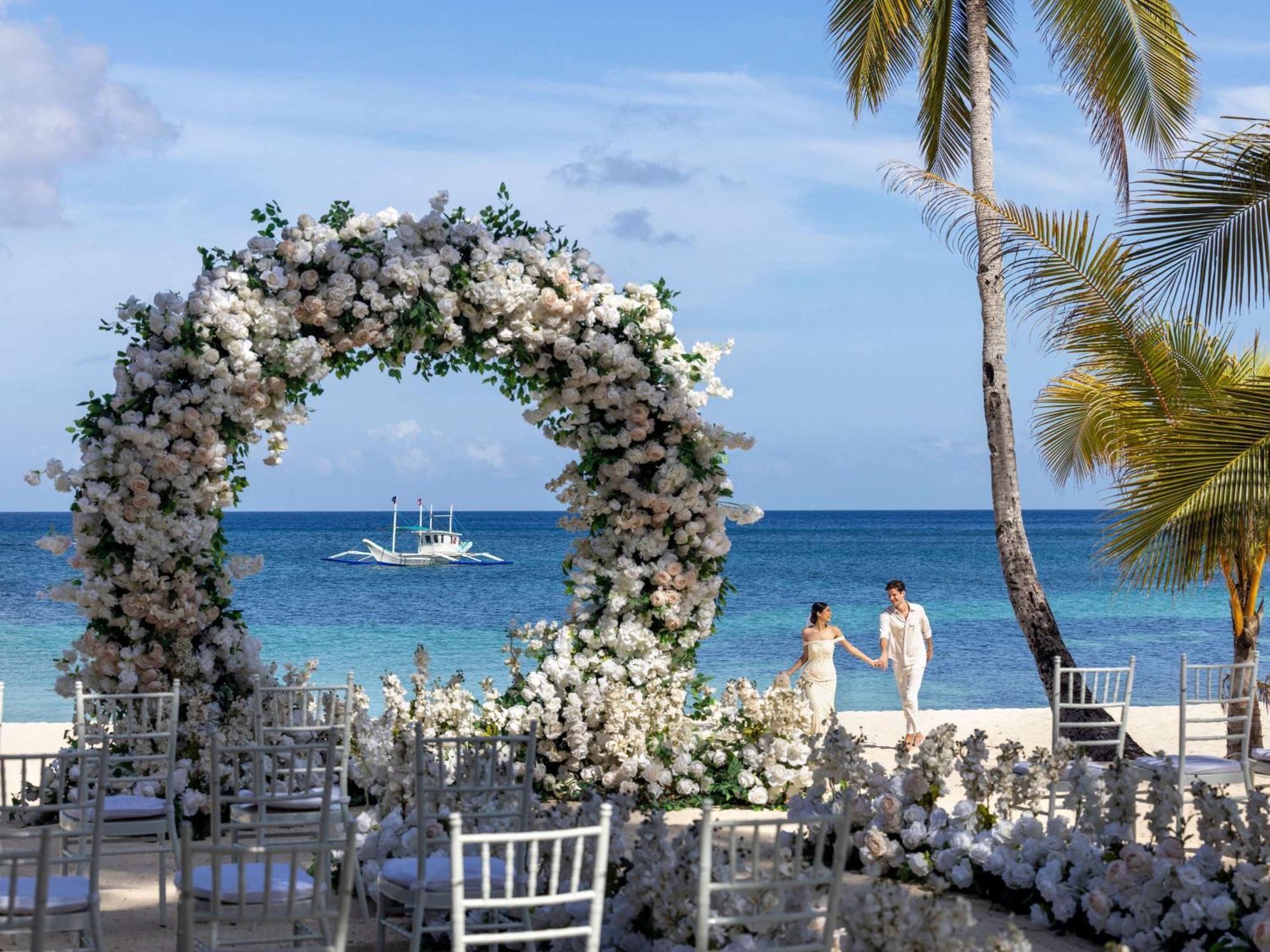 Movenpick Resort & Spa Boracay Yapak Extérieur photo Wedding at Sandals Emerald Reef