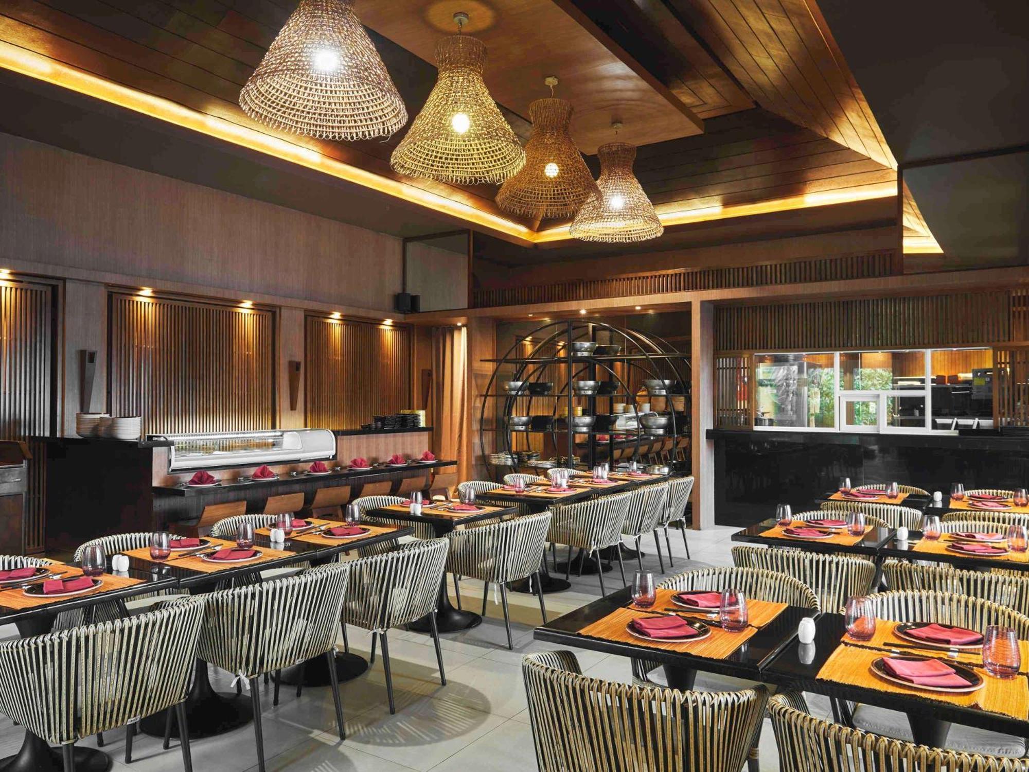 Movenpick Resort & Spa Boracay Yapak Extérieur photo The interior of the restaurant