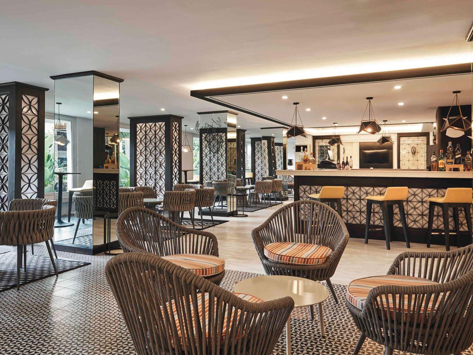 Movenpick Resort & Spa Boracay Yapak Extérieur photo The lounge at the airport