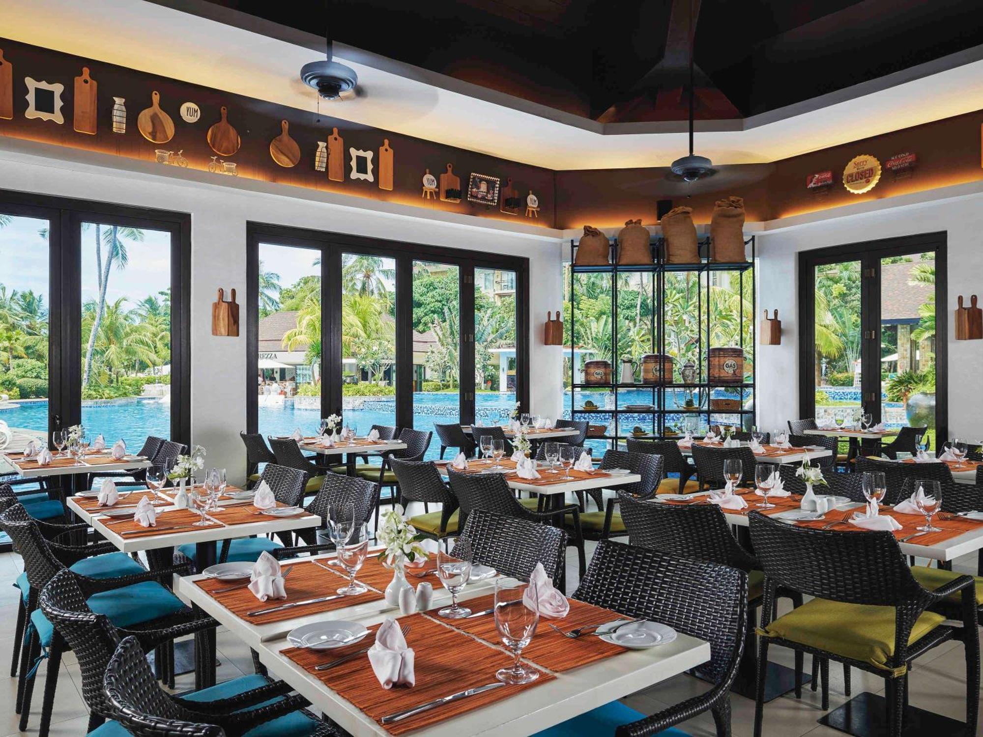 Movenpick Resort & Spa Boracay Yapak Extérieur photo The Beach Club