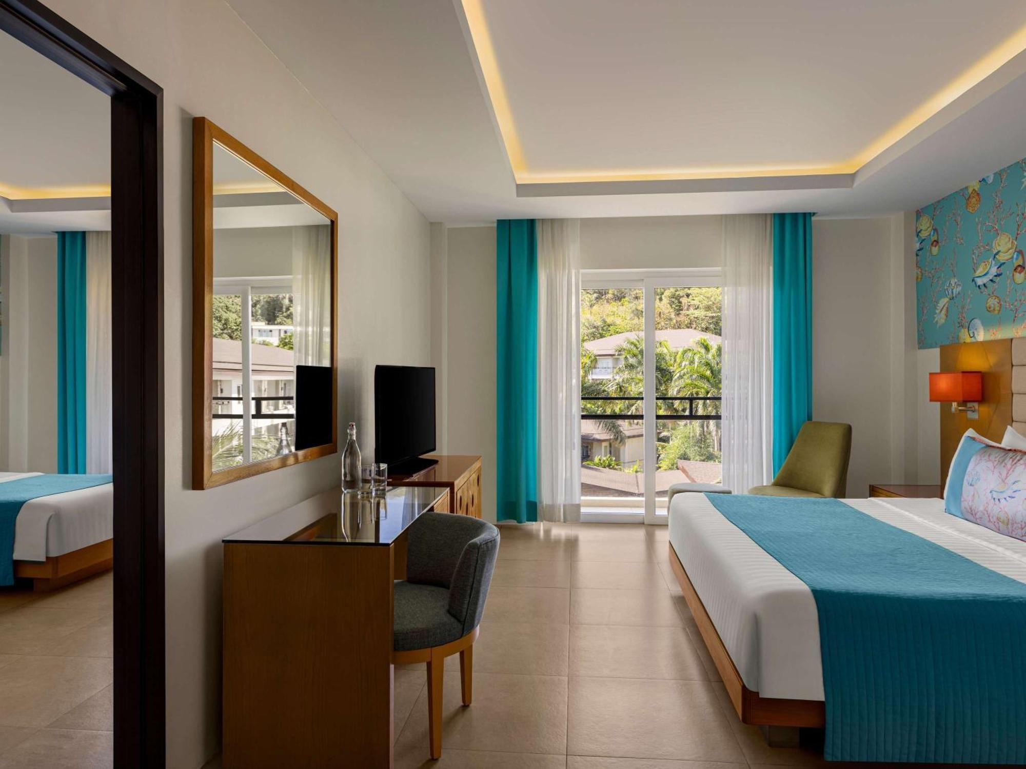 Movenpick Resort & Spa Boracay Yapak Extérieur photo A room at the hotel